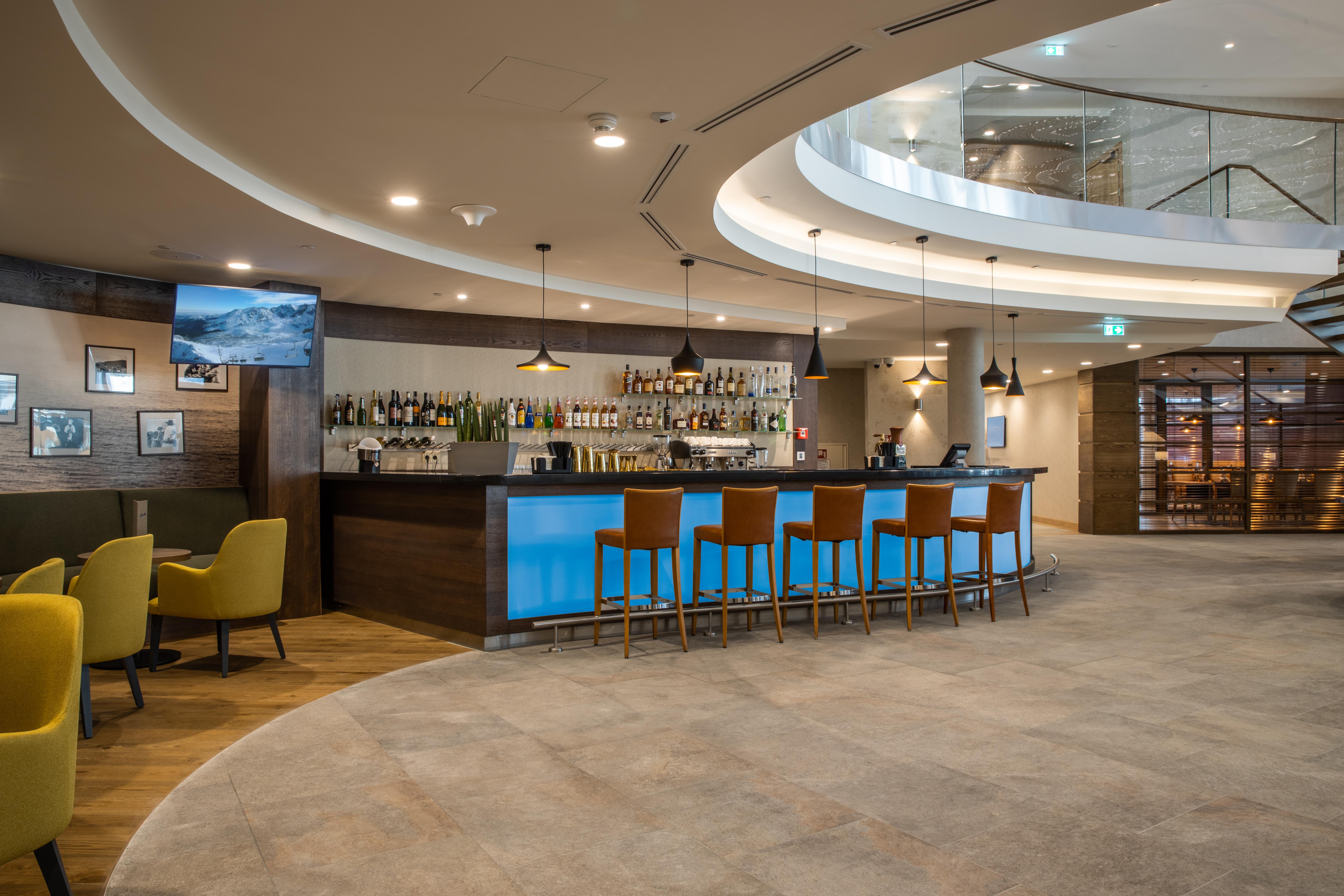 Готель Radisson Blu & Residences 5*