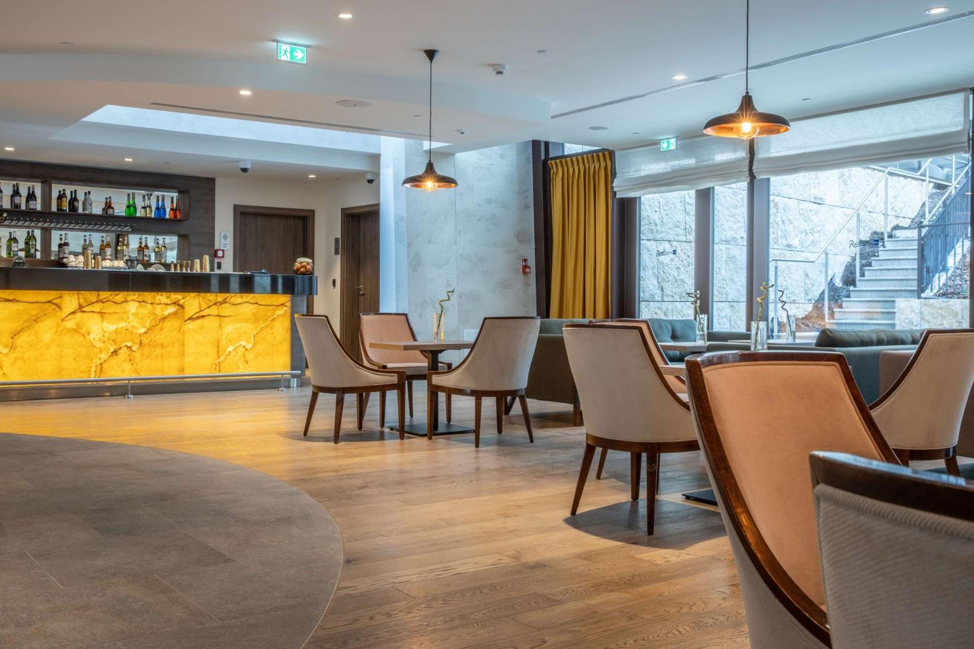 Hotel Radisson Blu & Residences 5*